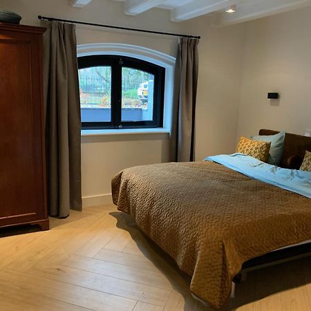 Florapark Bed and Breakfast Haarlem Exteriör bild
