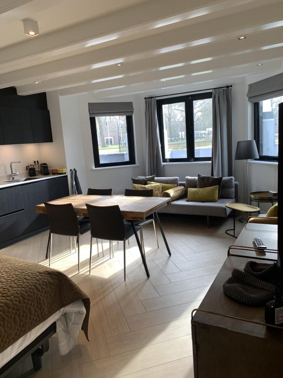 Florapark Bed and Breakfast Haarlem Exteriör bild